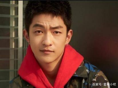 屈楚萧爆料女子是谁啊视频,视频内容引发热议