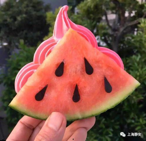 网红打火机吃瓜,揭秘网络红人的神秘生活 第2张 网红打火机吃瓜,揭秘网络红人的神秘生活 第2张
