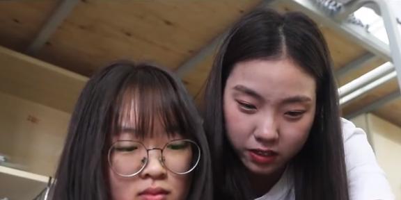 陇南网红捂脸吃瓜视频,揭秘网络热点的背后真相  第3张