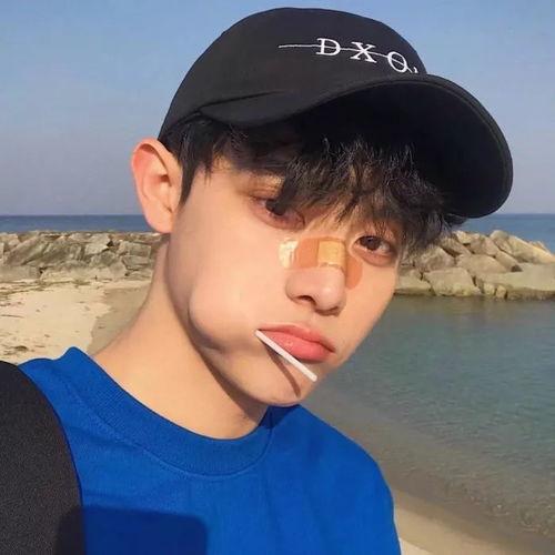 超帅网红吃瓜图片头像男,超帅男生头像背后的故事  第2张