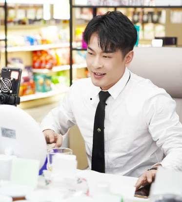 辛巴团队最新爆料,揭秘惊人内幕,行业巨变即将到来! 第3张 辛巴团队最新爆料,揭秘惊人内幕,行业巨变即将到来! 第3张