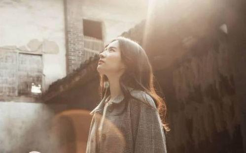 夜孔雀在线观看,穿越时空的美丽邂逅