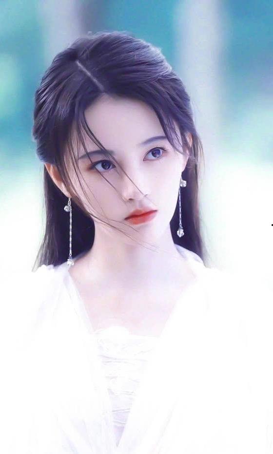 鞠婧祎小号最新爆料图片,最新美照引发网友热议！”  第2张